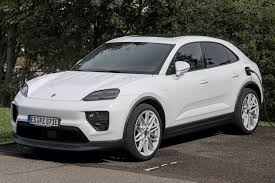 Porsche Macan EV
